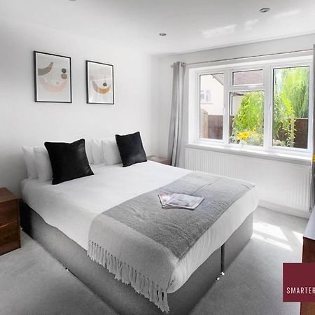 Sunninghill Village - 2 Bed - Parking And Garden Аскът Екстериор снимка